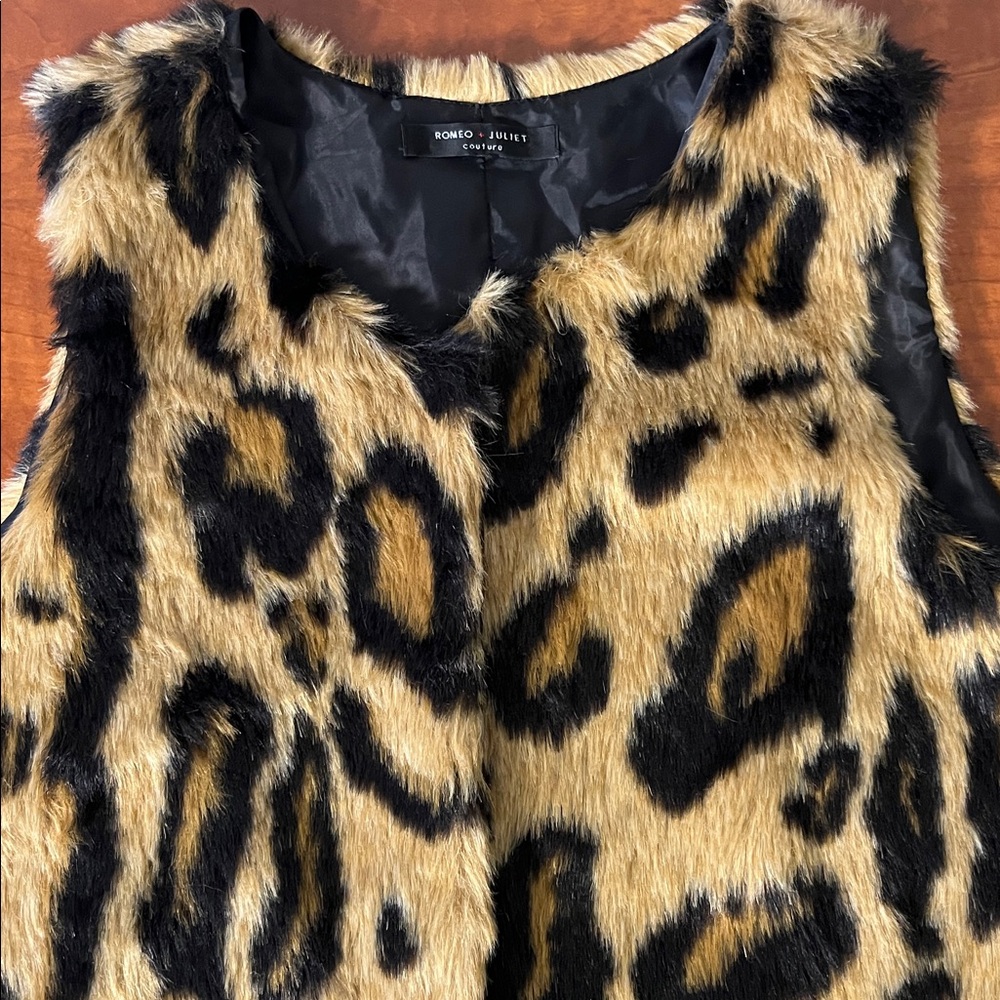 Leopard Vest Faux Fur Black and Tan Romeo & Juliet Couture layering jacket
